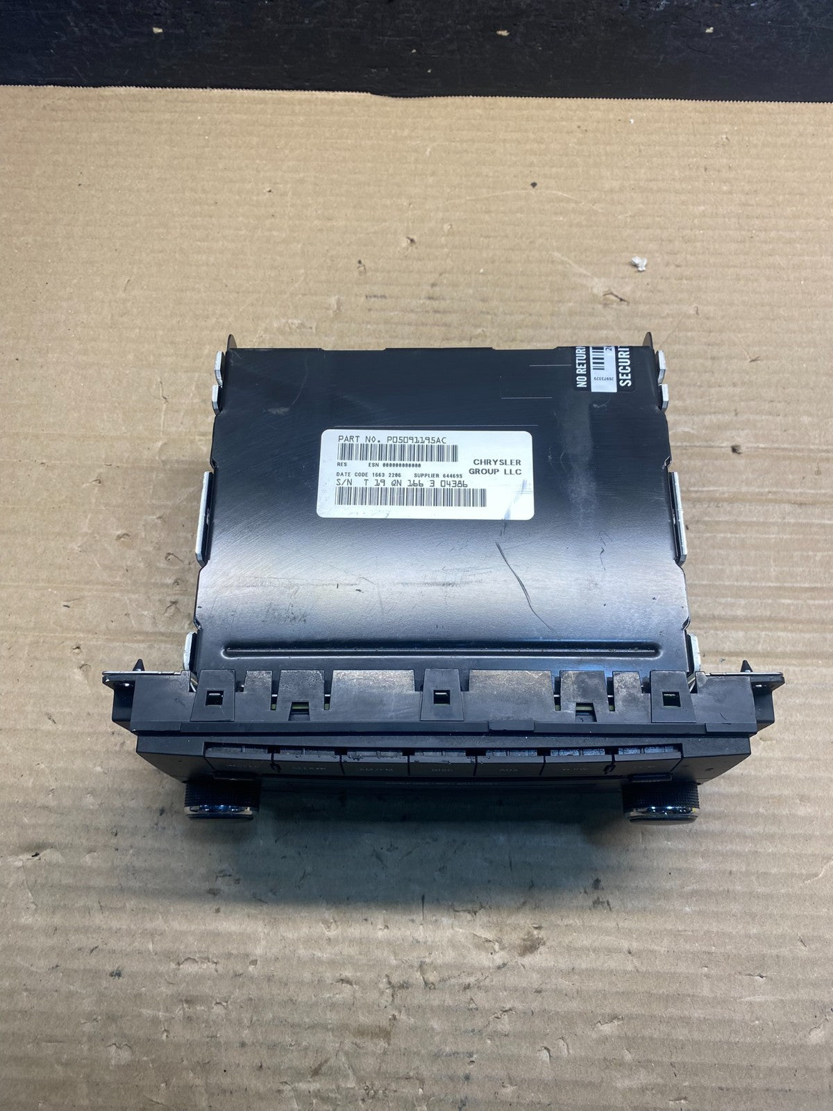 2007-2012 Chrysler Dodge Jeep Ram Radio CD MP3 AUX Receiver AF3893 DG3