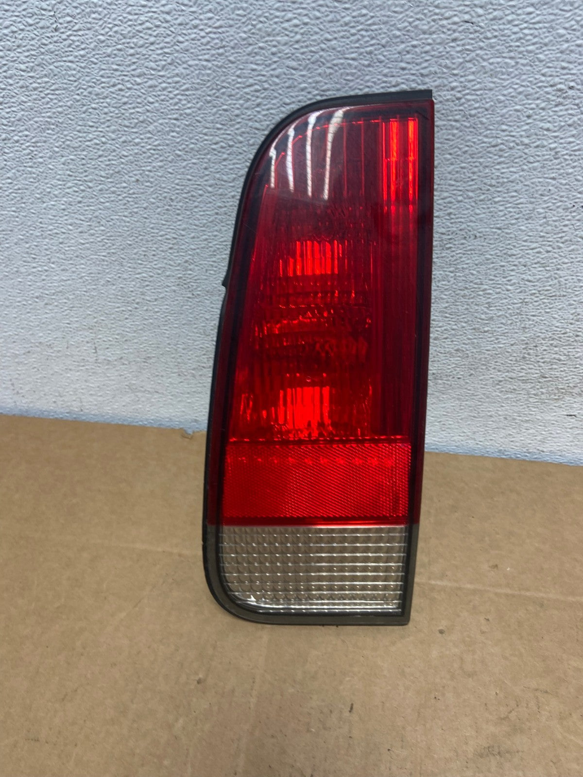 2003 to 2005 Lincoln Aviator Right Passenger Inner Tail Light Side AD5385 LK0