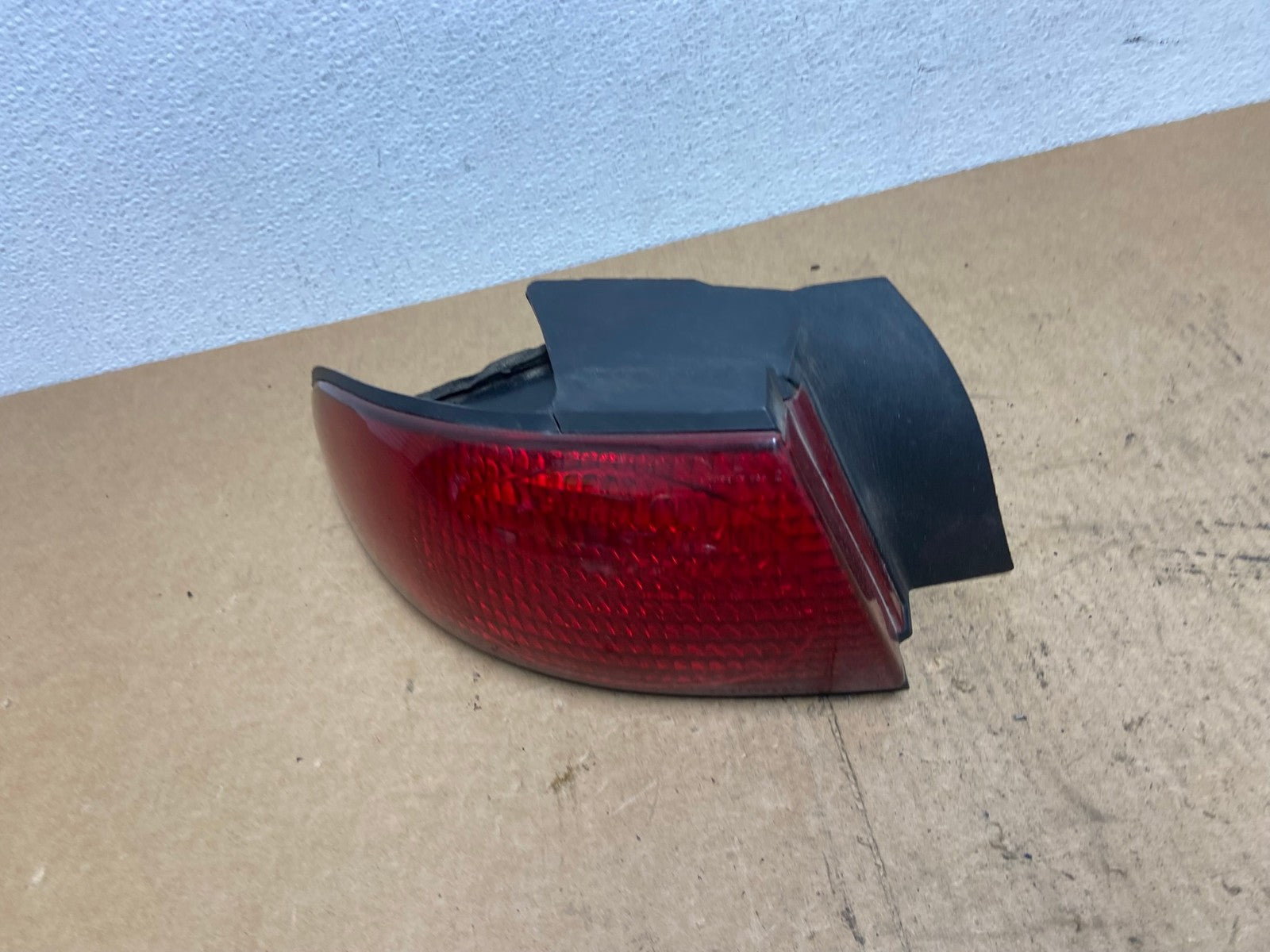 1998 1999 2000 Ford Contour Left Driver LH Tail Light Oem AC3271 LK1