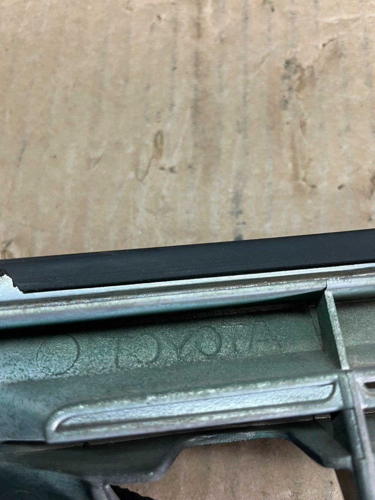 2000 to 2001 Lexus ES300 Front Grille Grill AB30926