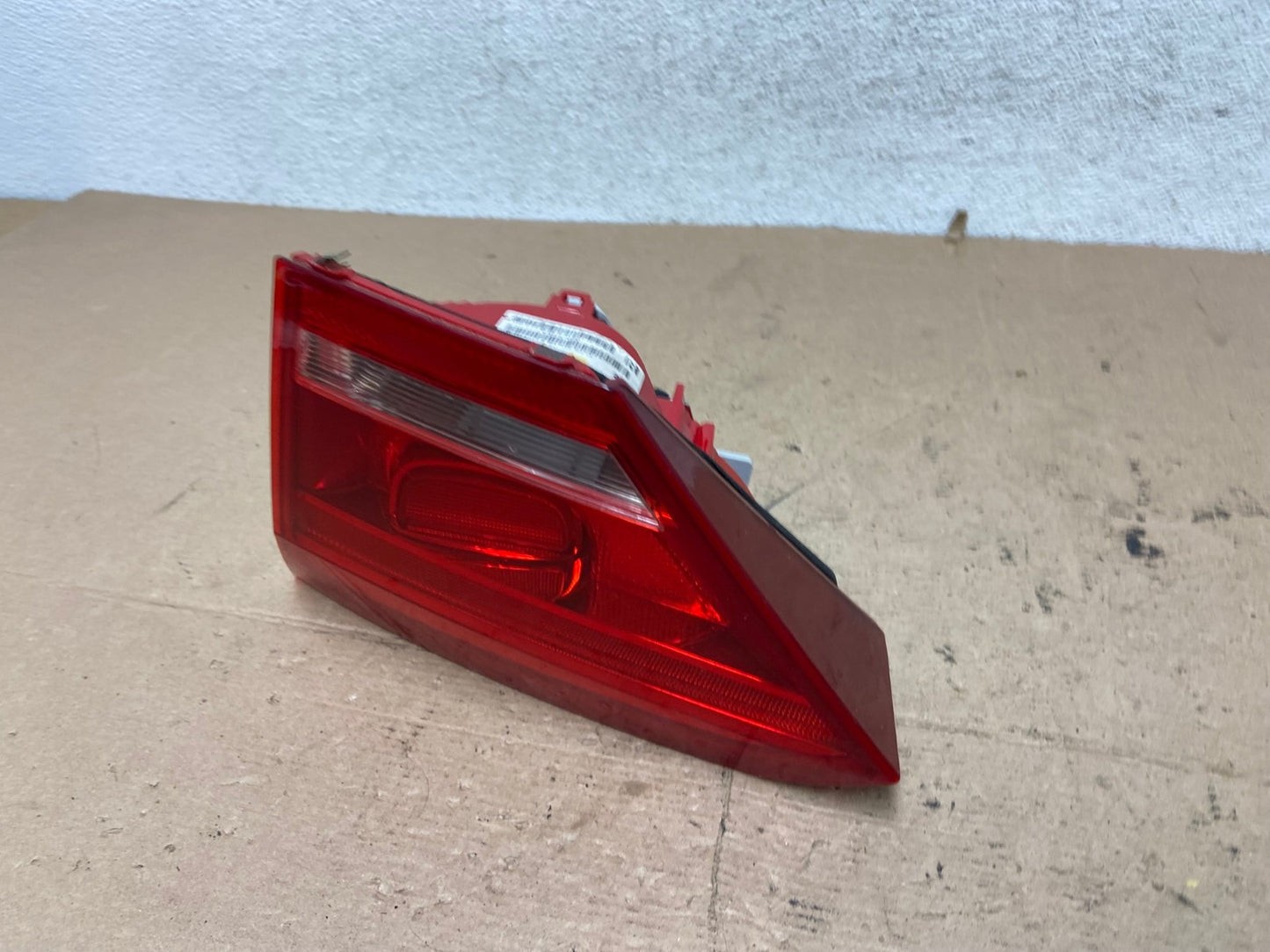 2012 to 2015 Volkswagen Passat Right Passenger Tail light inner AF5052 LK1
