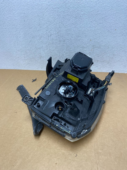 2007 - 2014 Cadillac Escalade Left Driver LH Side Xenon HID Headlight AE2902 DW10