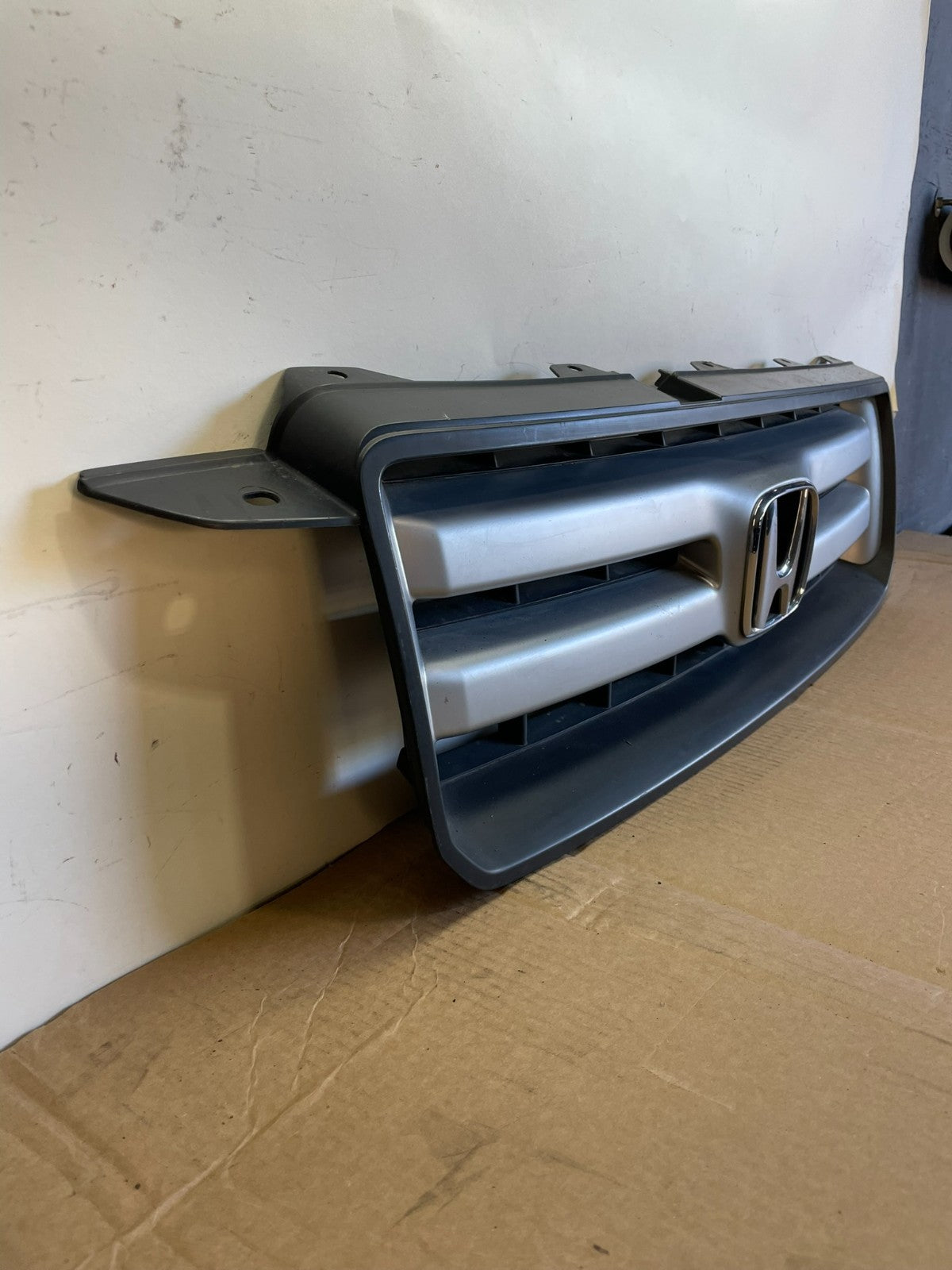 2006 to 2008 Honda Pilot Front Upper Grill Grille AG7525 DG2