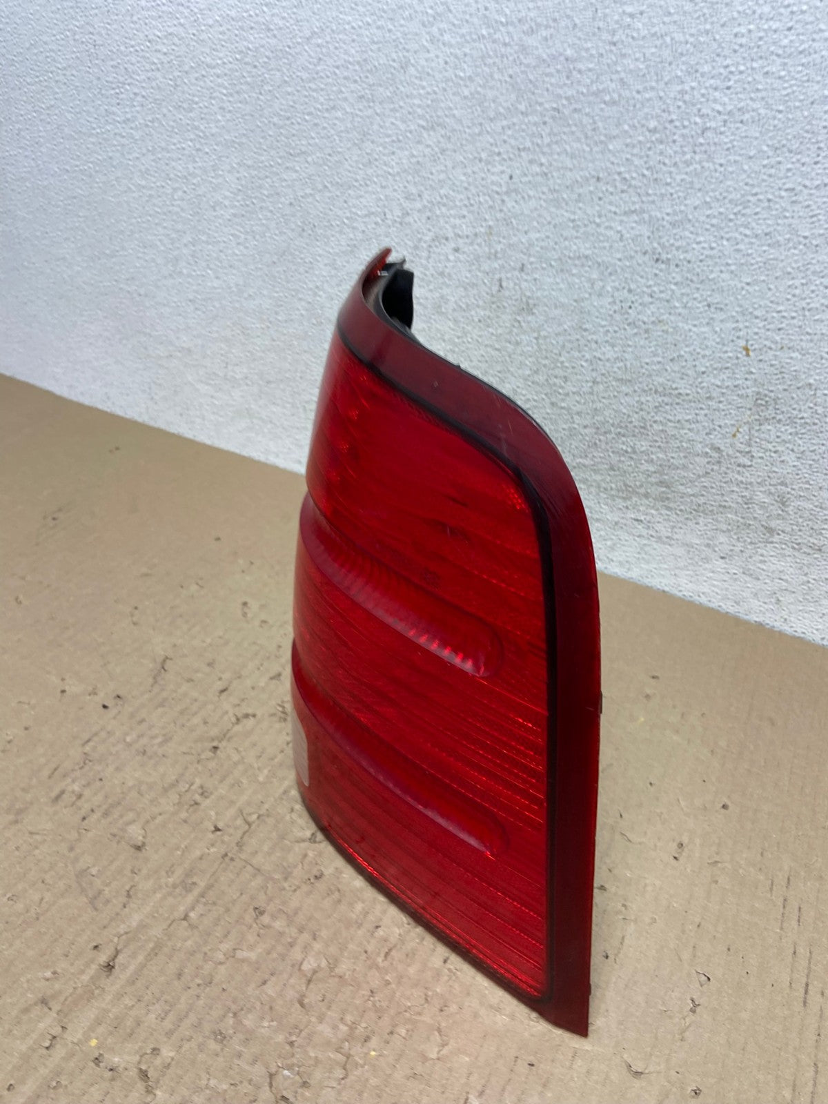 2002 to 2005 Ford Explorer Right Passenger Rh Side Tail light AE9831 LK1