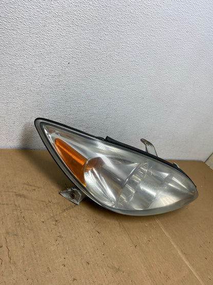 2002 to 2004 Toyota Camry Halogen Headlight Right Passenger Rh AC8601 DW2