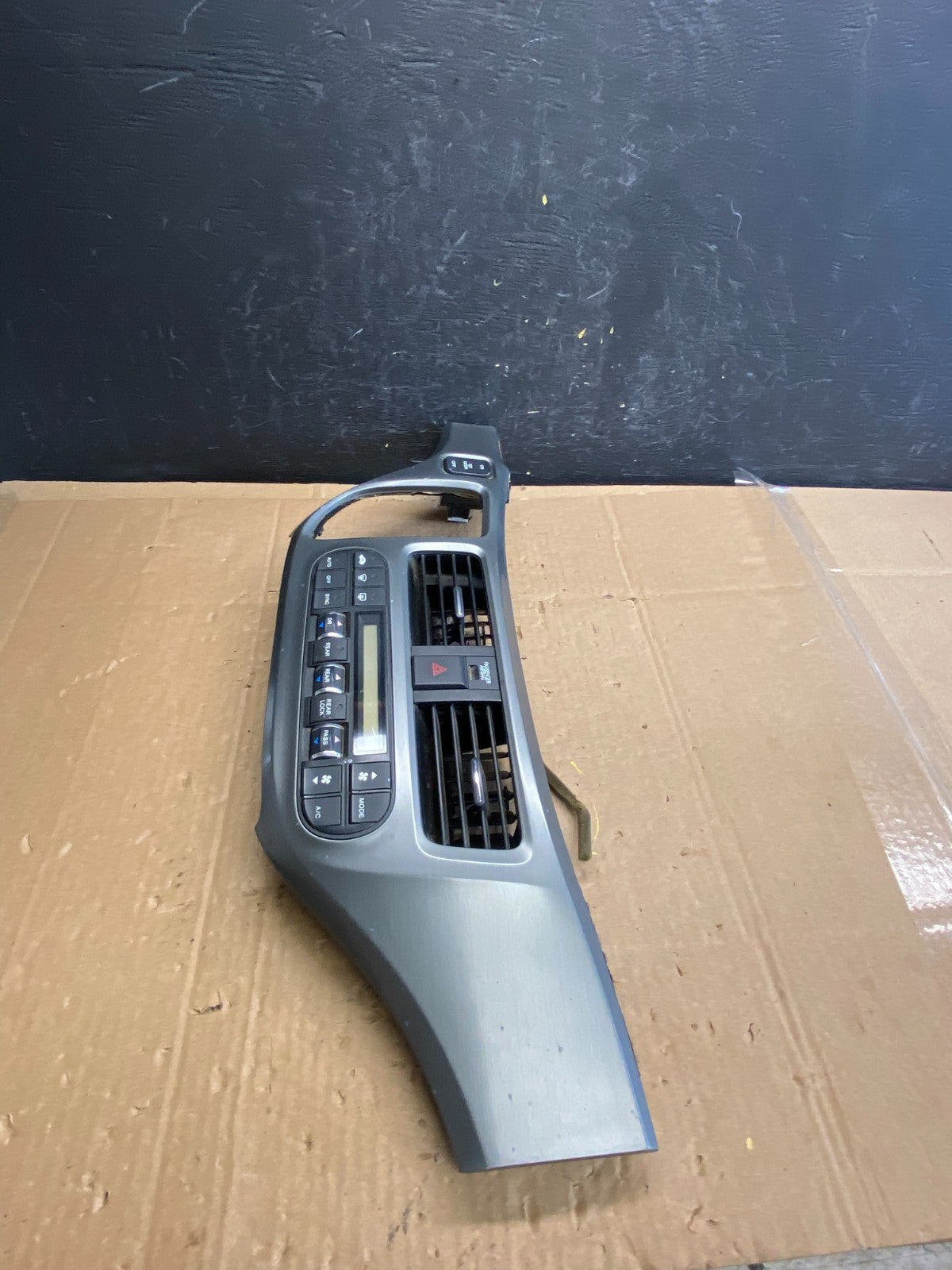 2005 to 2010 Honda Odyssey Radio Climate Control Dash Trim Bezel AD2260 DG2