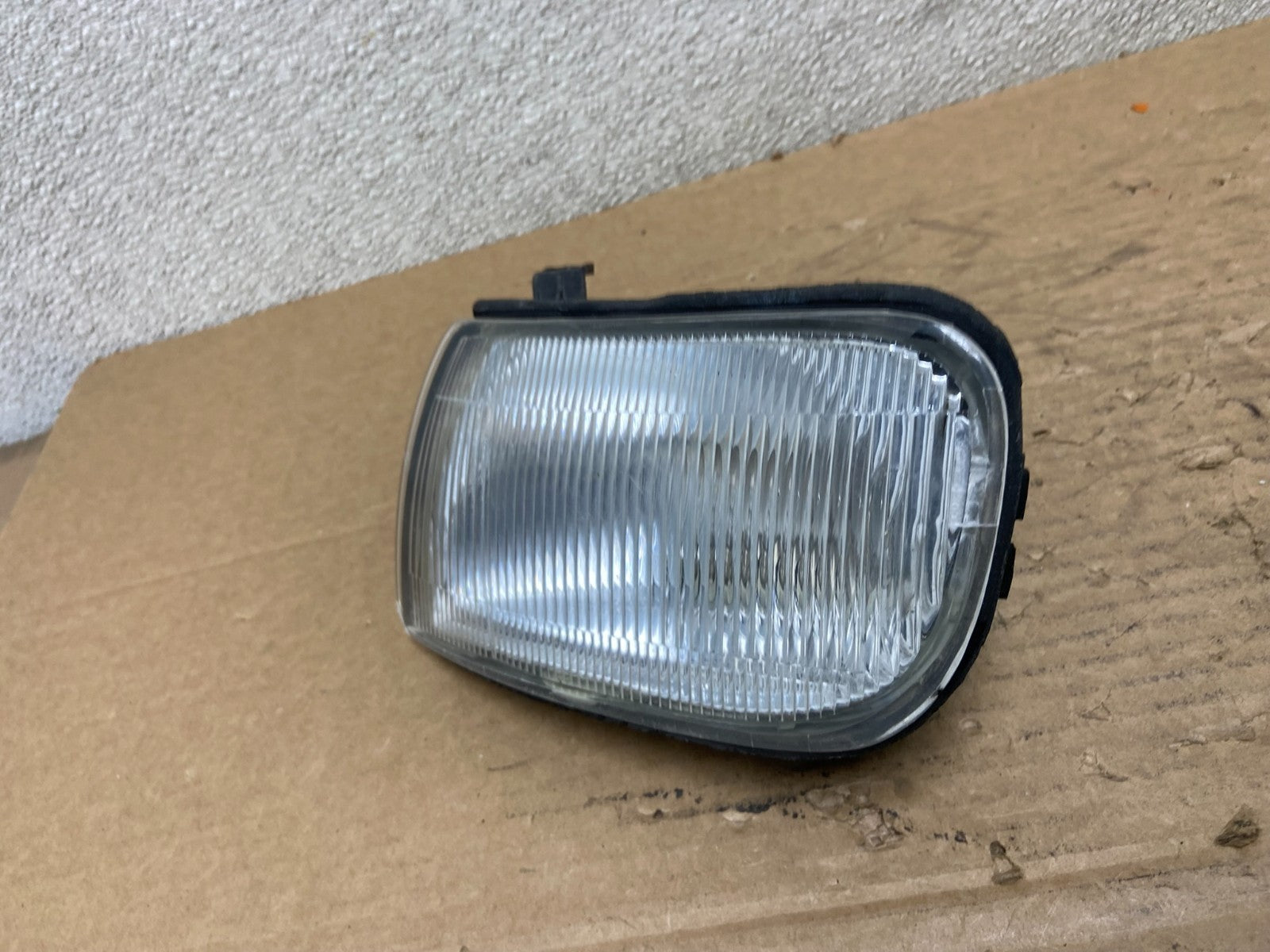 1995 1996 Nissan Maxima Left Driver LH Corner Turn Signal Oem AB4870 DW1