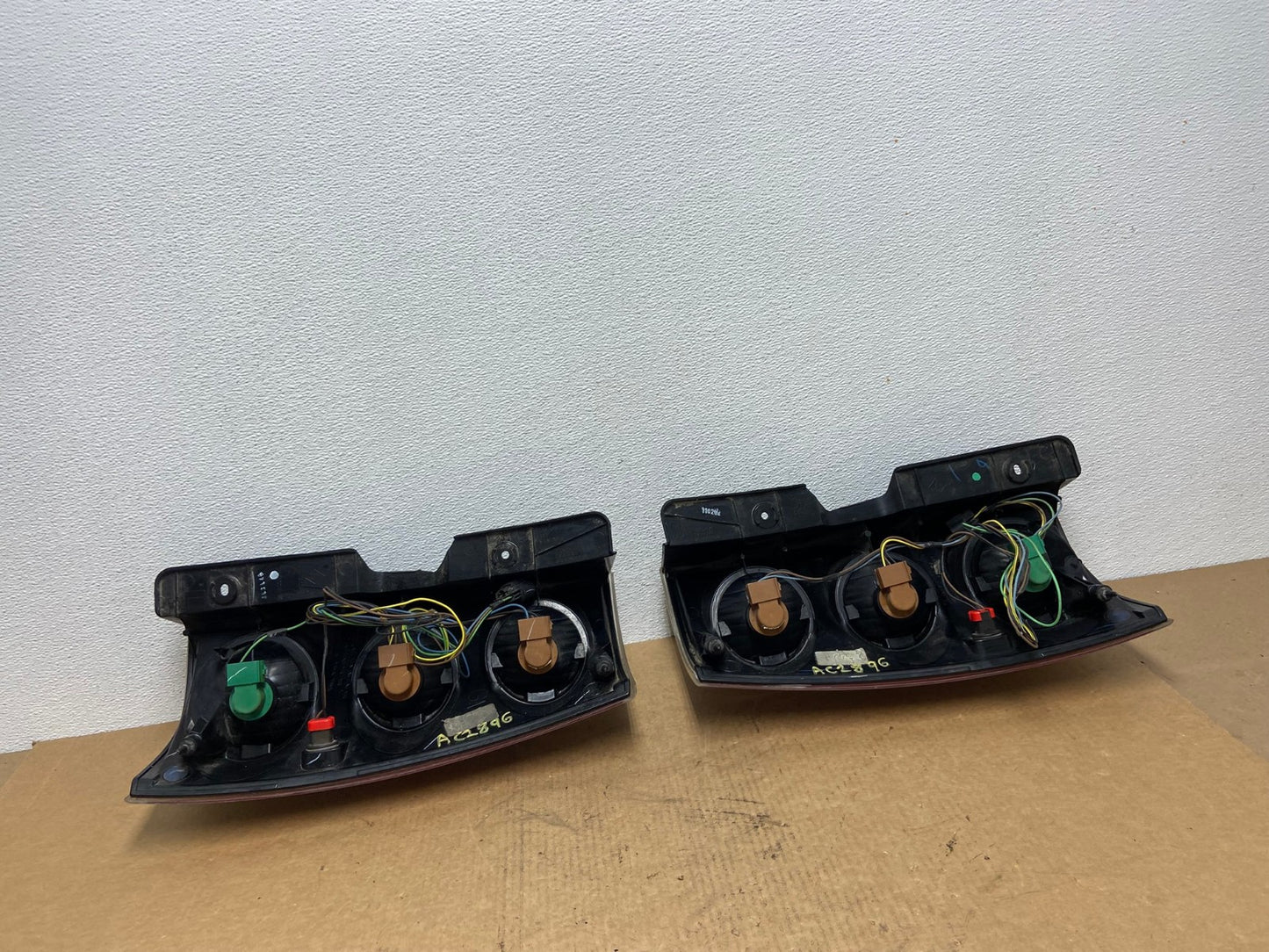 2007-2014 GMC Yukon Denali Left + Right SET Tail Lights Light OEM AC2896 LK5