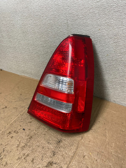 2003 2004 2005 Subaru Forester Right Passenger Rh Side Tail Light OEM AA43401