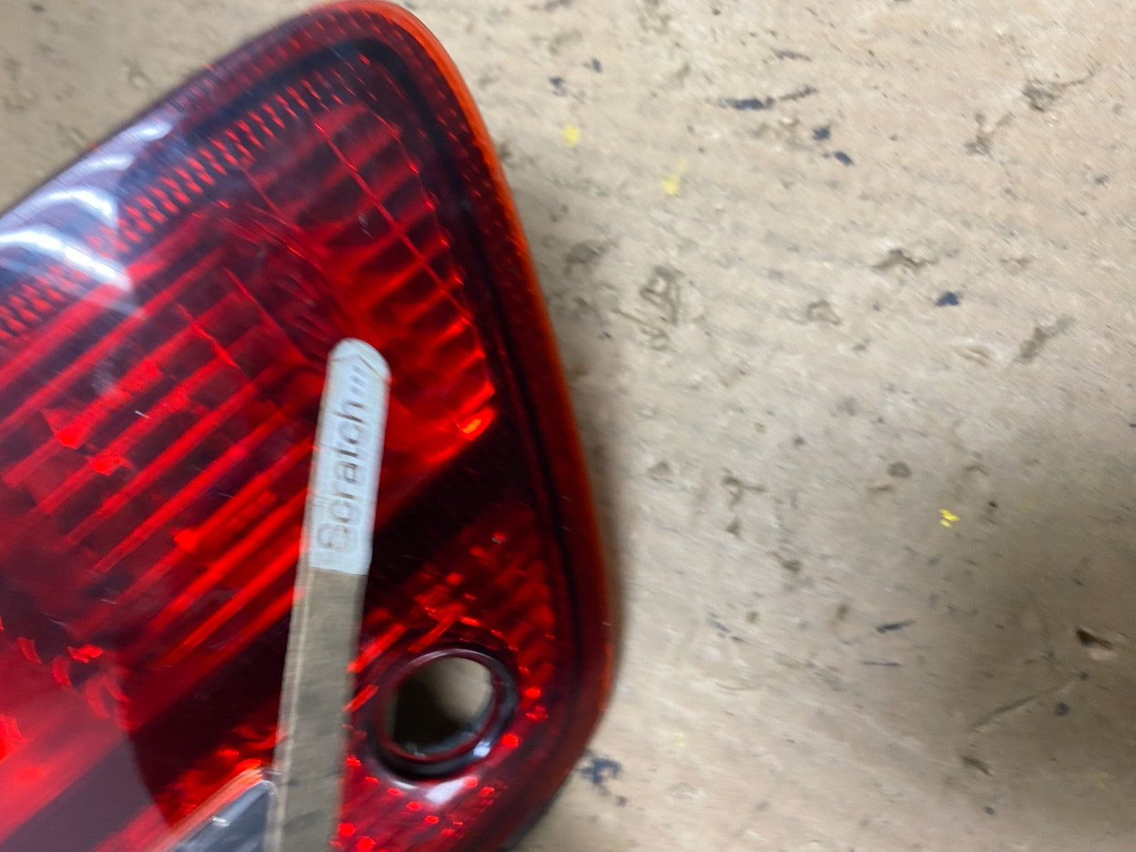 1998-1999 Toyota Avalon Right Passenger RH Side Inner Tail Light OEM Q8781 DW5