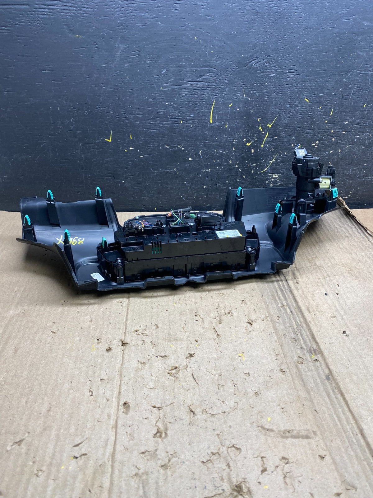 2020 to 2023 Ford Explorer Radio Climate Control Panel Trim X1968 DG5