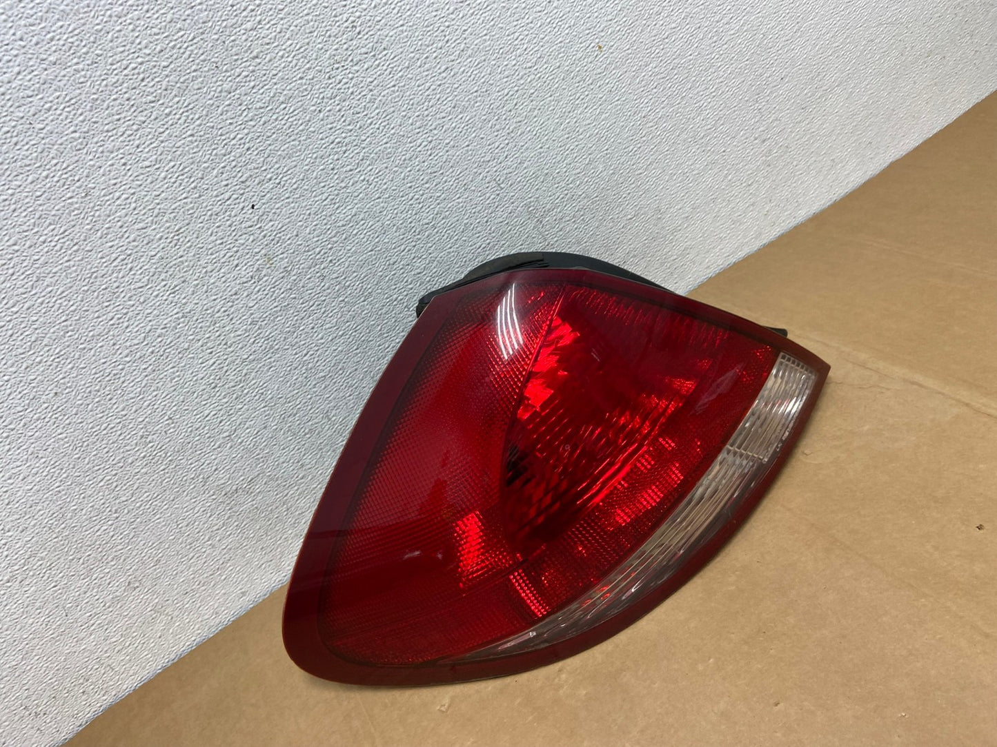 2004 2005 2006 2007 Ford Taurus Left Driver LH Side Tail Light AC8351 LK2