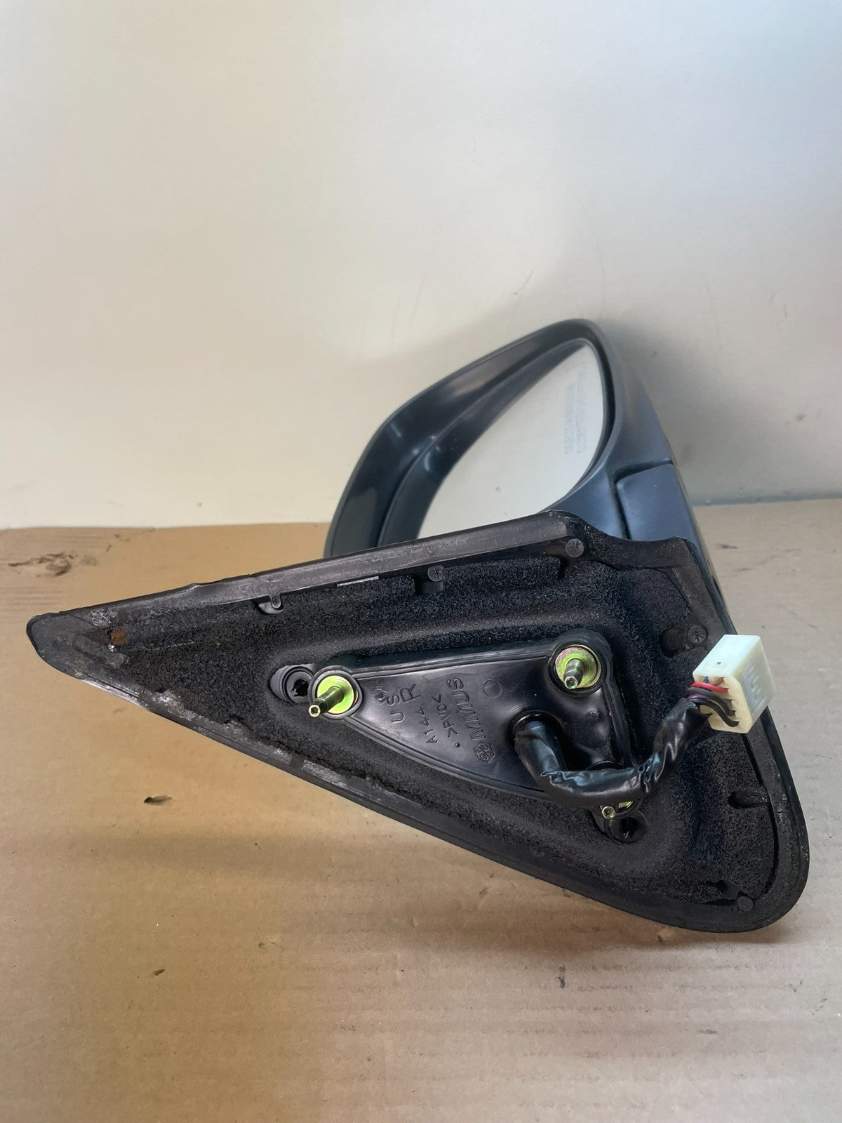 2001 to 2006 Toyota Sequoia Right Passenger RH View Door Mirror AH8816 DG4