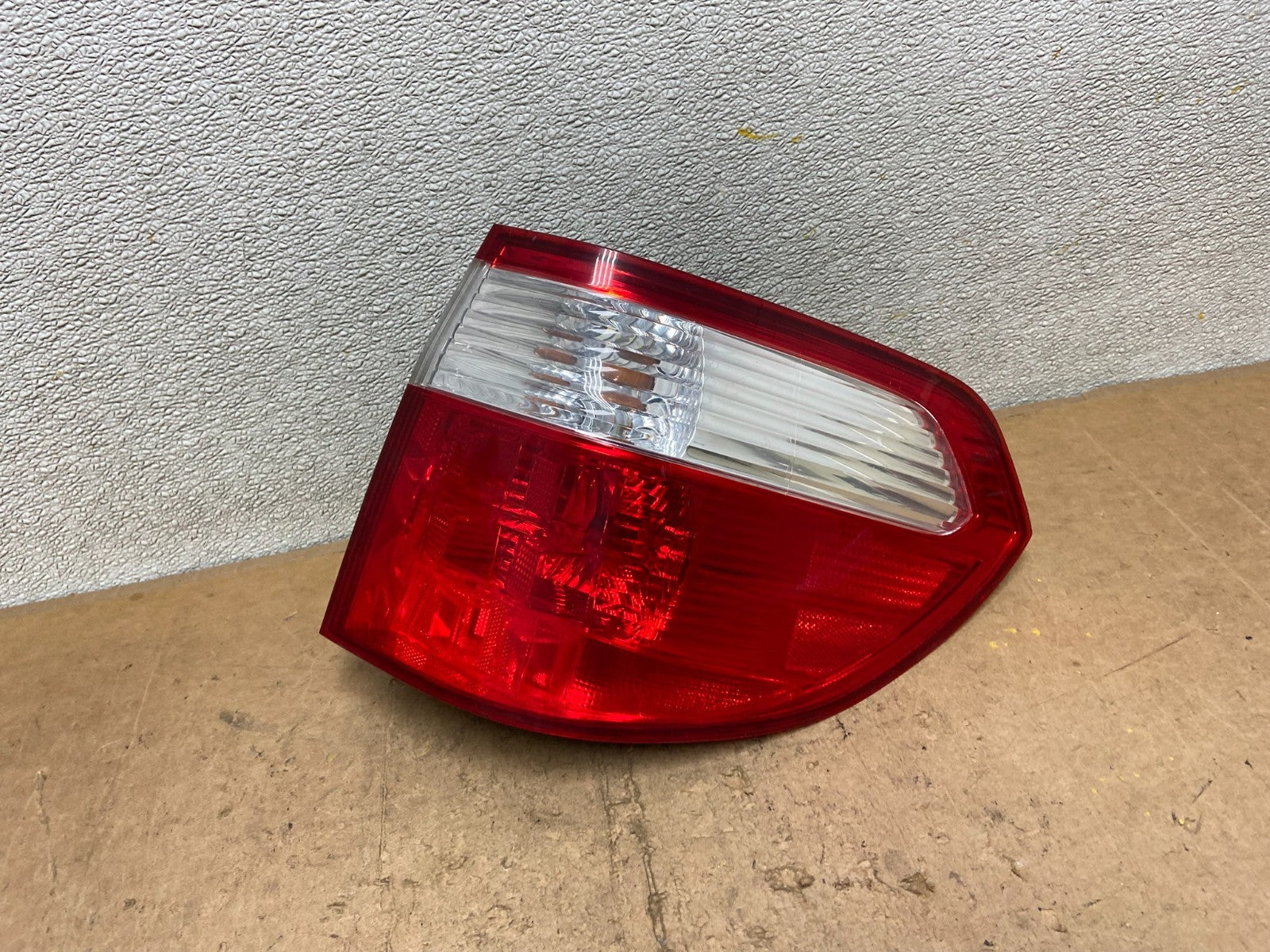 2005 2006 2007 Honda Odyssey Right Passenger RH Side Tail Light Oem X8928 DW0