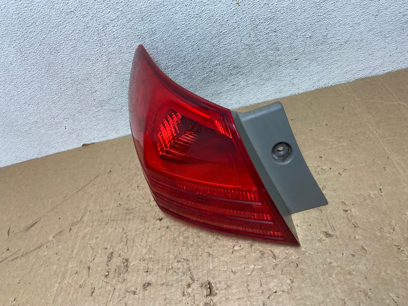 2008 to 2015 Nissan Rogue Left Driver Lh Side Tail Light AG1384 LK1