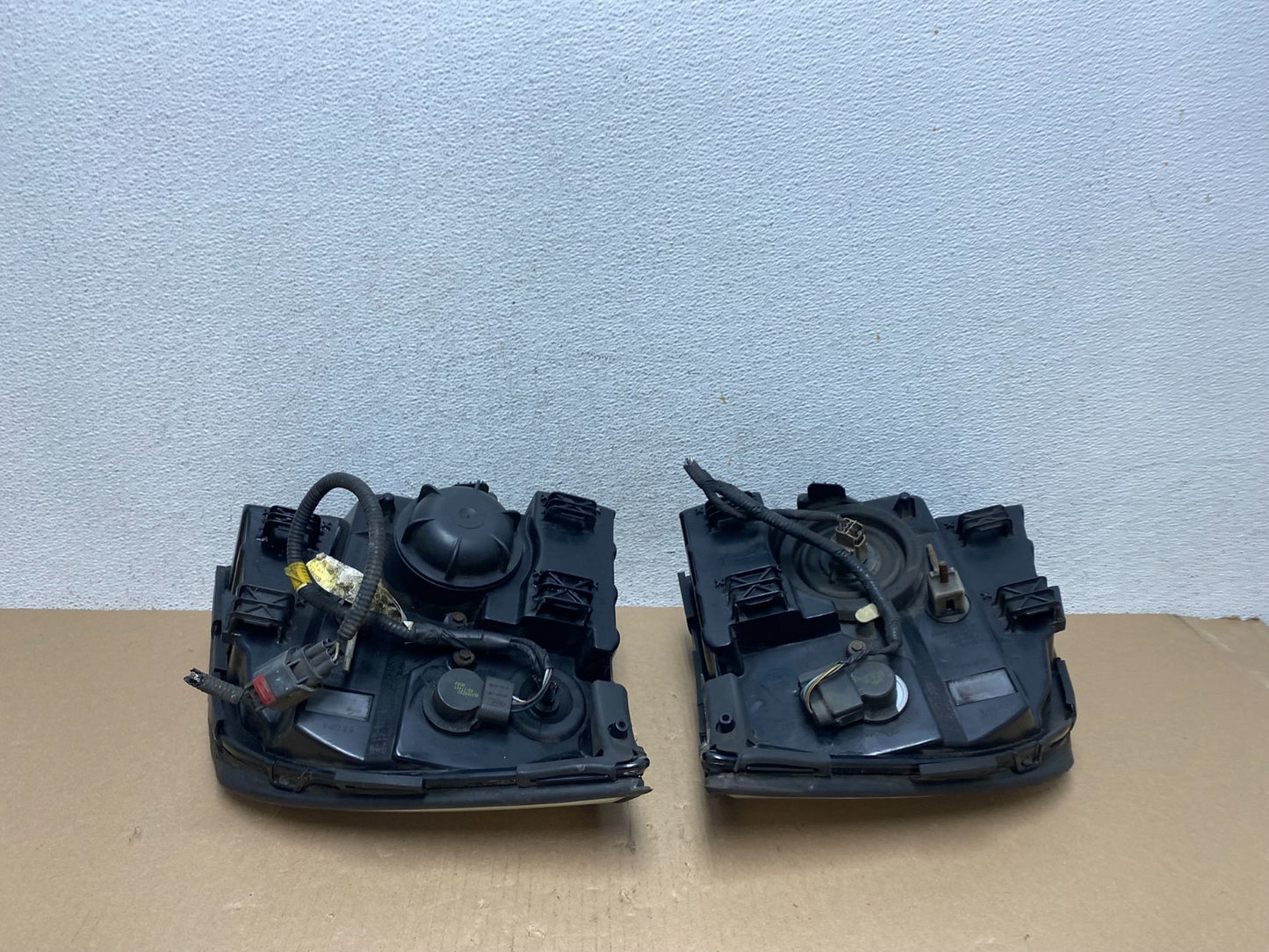 2006-2010 Mercury Mountaineer Left+Right Side Halogen Headlights AE7180 DW6