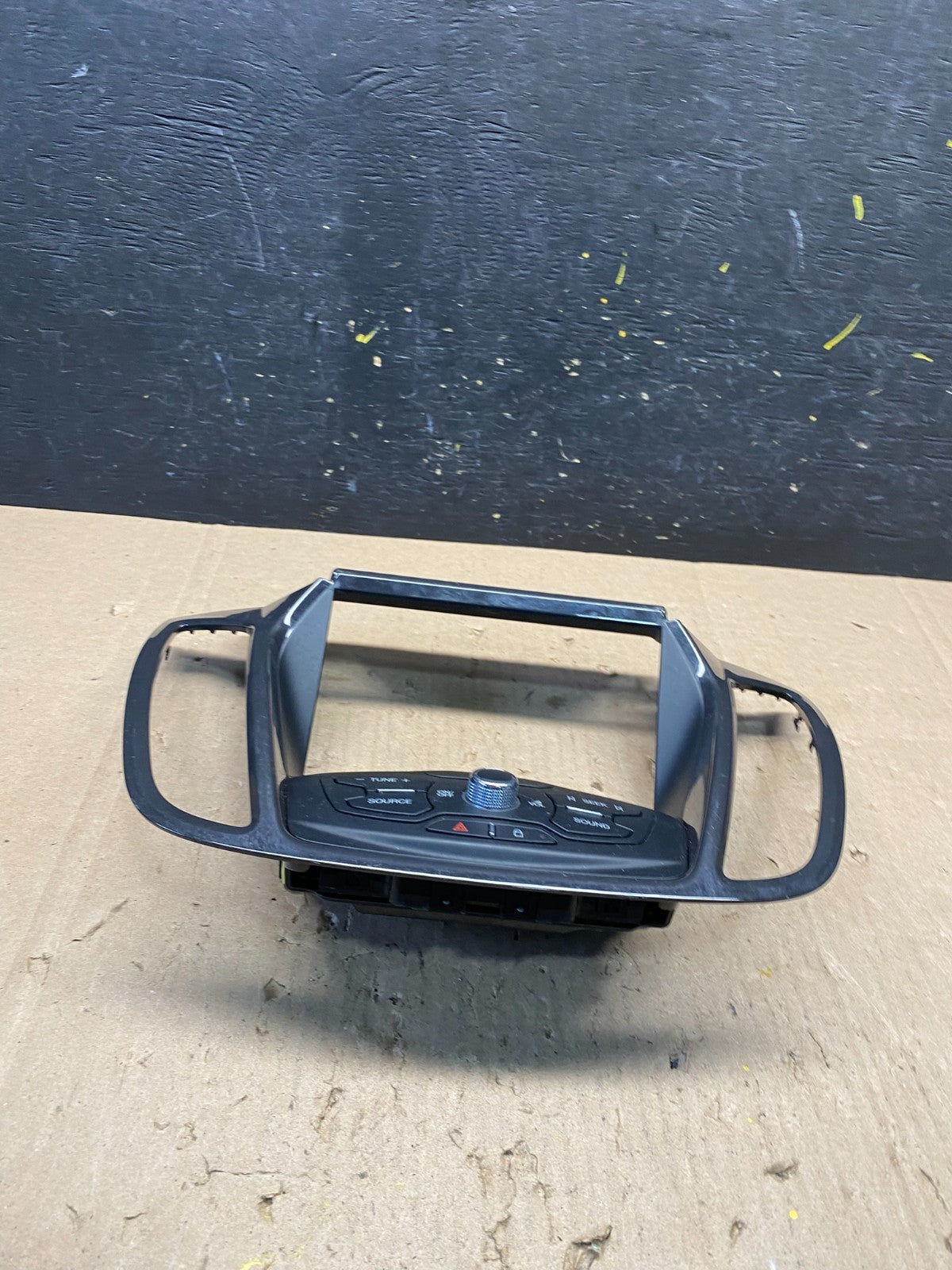 2013 2014 2015 2016 Ford Escape Dash Radio Control Panel Bezel r8917 DG3