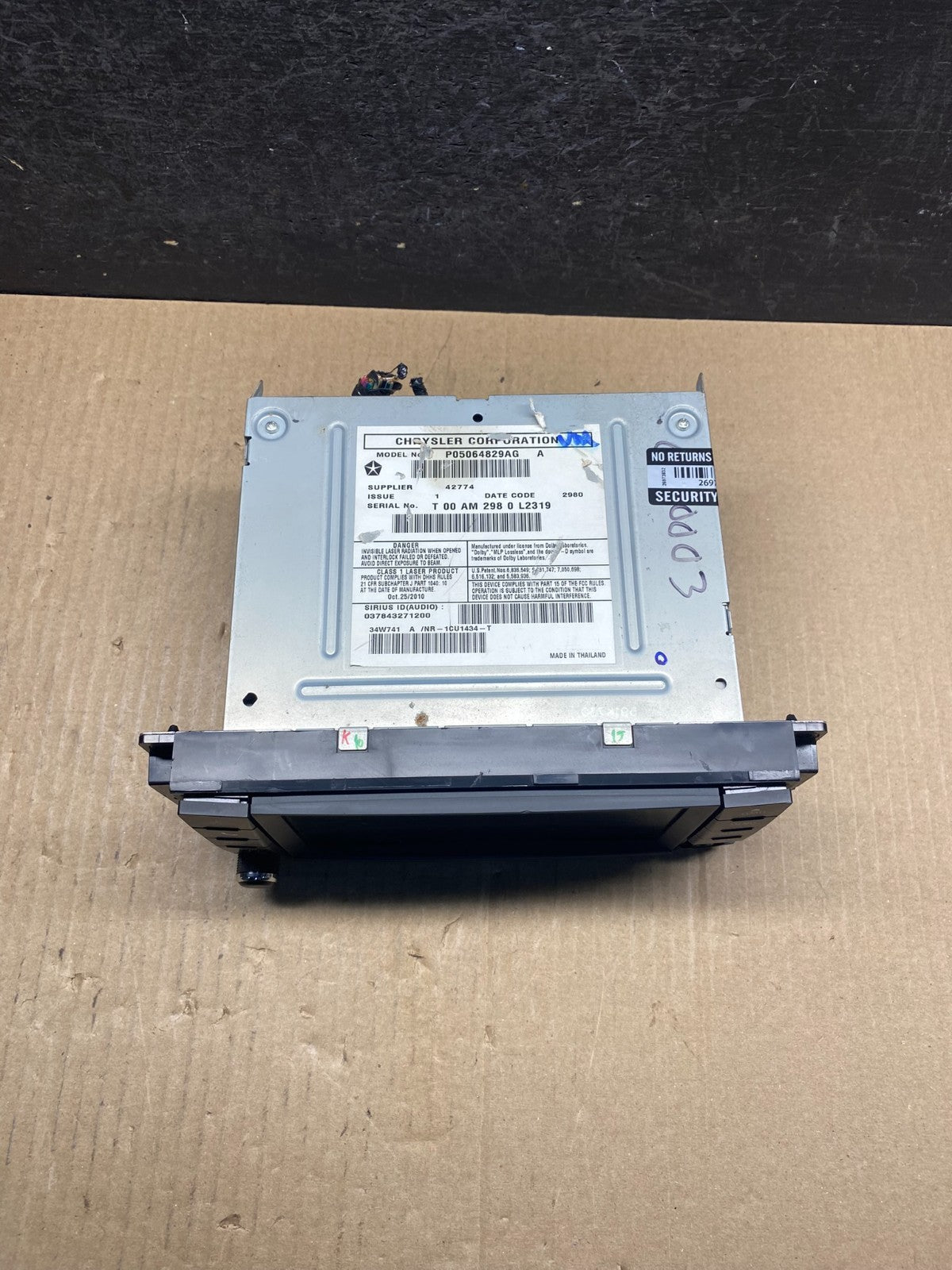 2011 2017 Jeep Dodge Chrysler Screen Display CD Player Satellite Radio AG3971 DW3