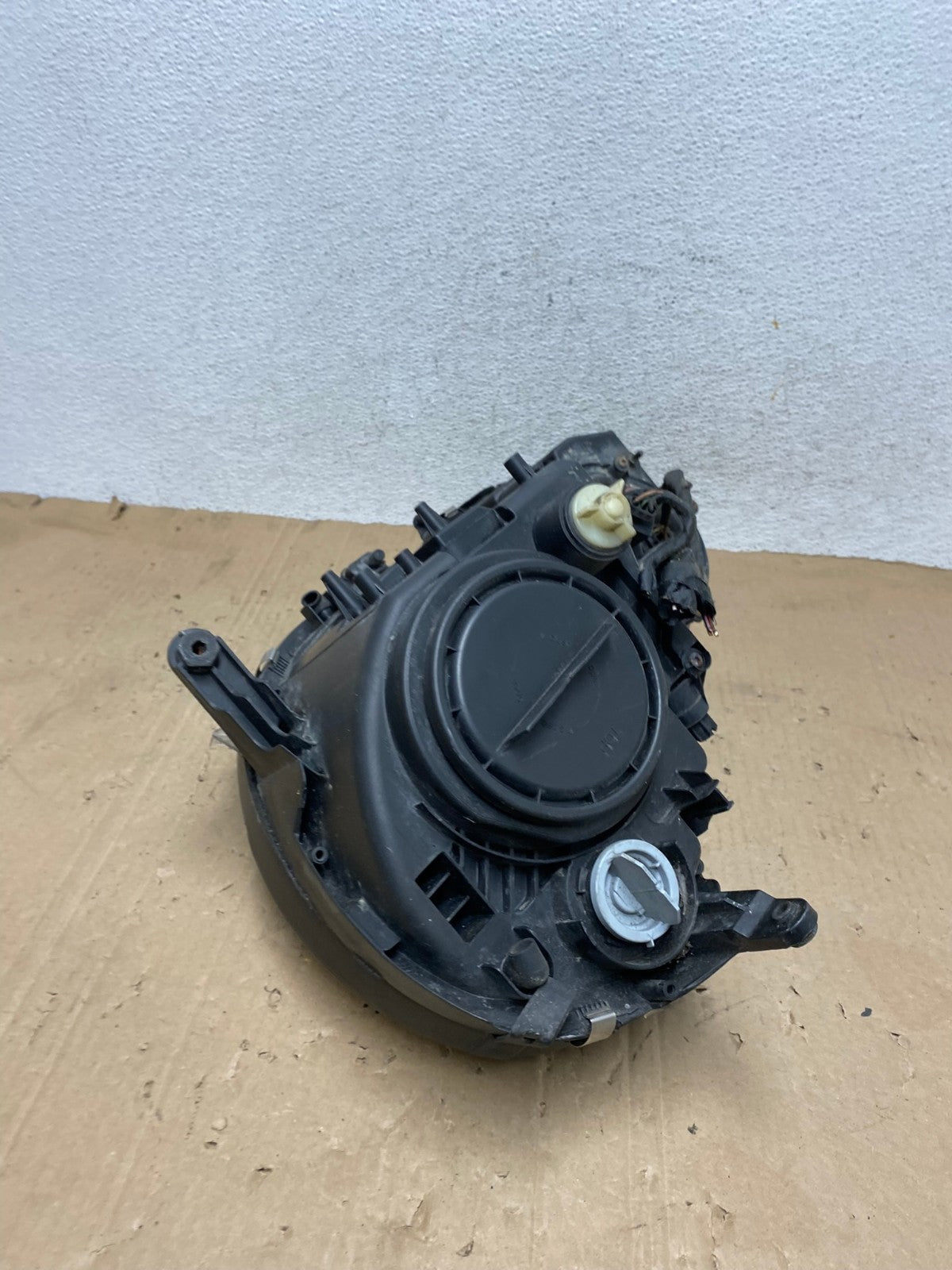 2003-2006 Mercedes E E320 E350 Class Right Passenger Halogen Headlight AE9312 LK5