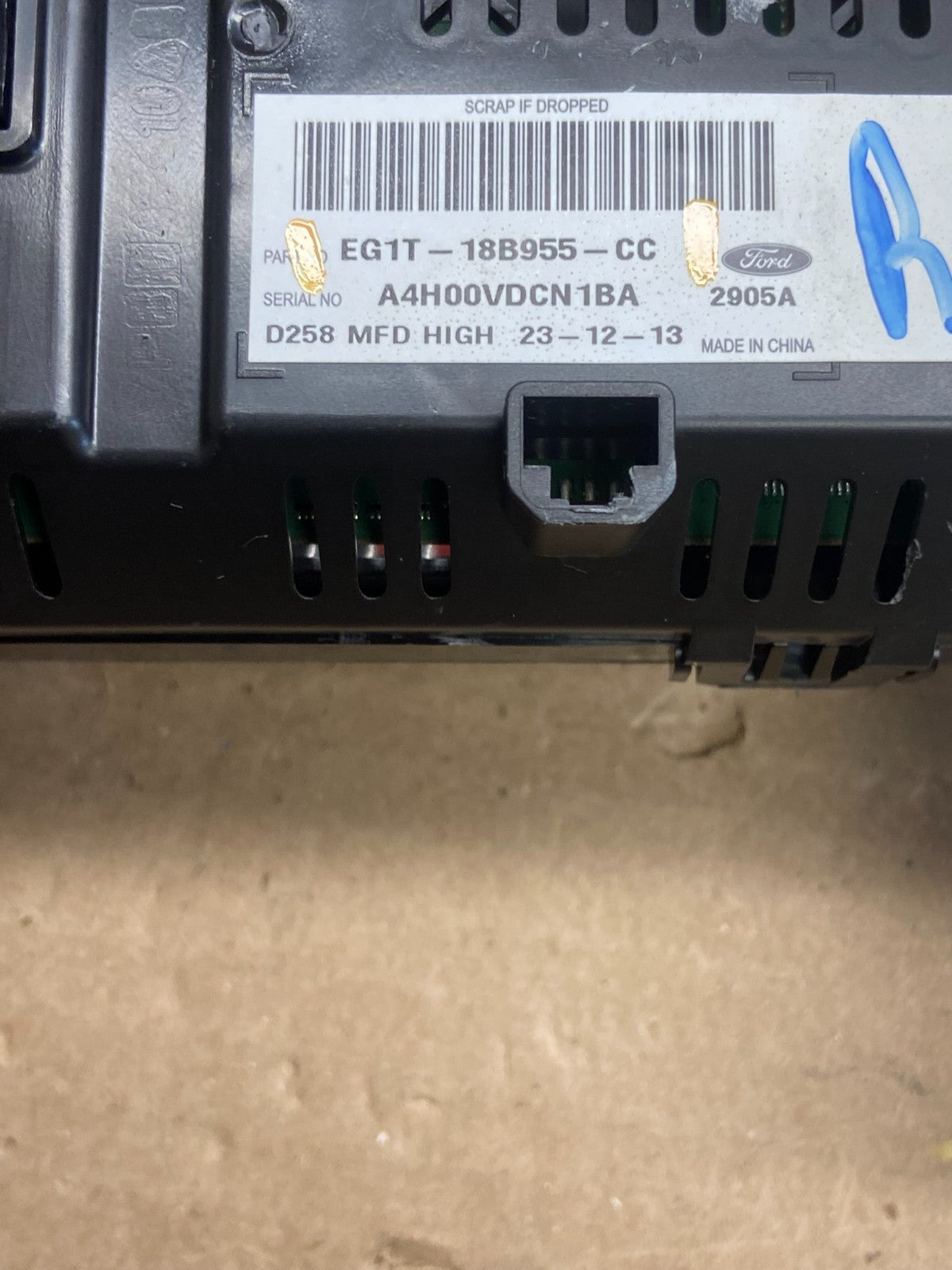 2013 to 2016 Ford Taurus 4.2" Radio Navigation Screen Module AG5180 DG6