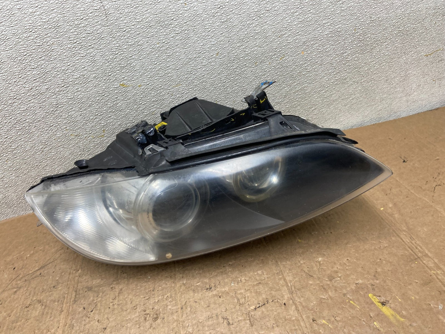 2007-2010 BMW 3-Series Coupe 335i Right Passenger Headlight Xenon HID AA3854 DW0
