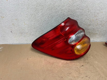 2001 to 2004 Toyota Sequoia Left Driver Lh Side Tail Light AH9507 LK2