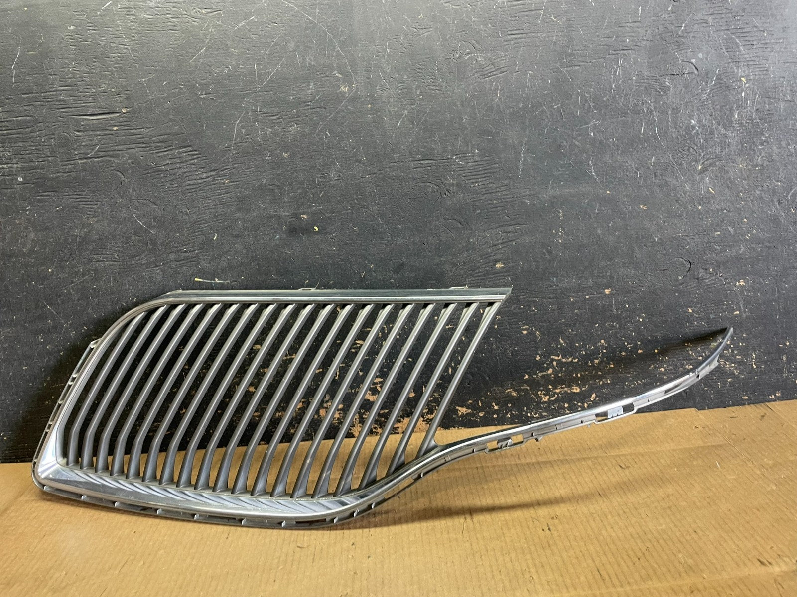 2013 to 2016 Lincoln MKT Left Driver LH Side Front Grill Grille OEM ab2853 DG0