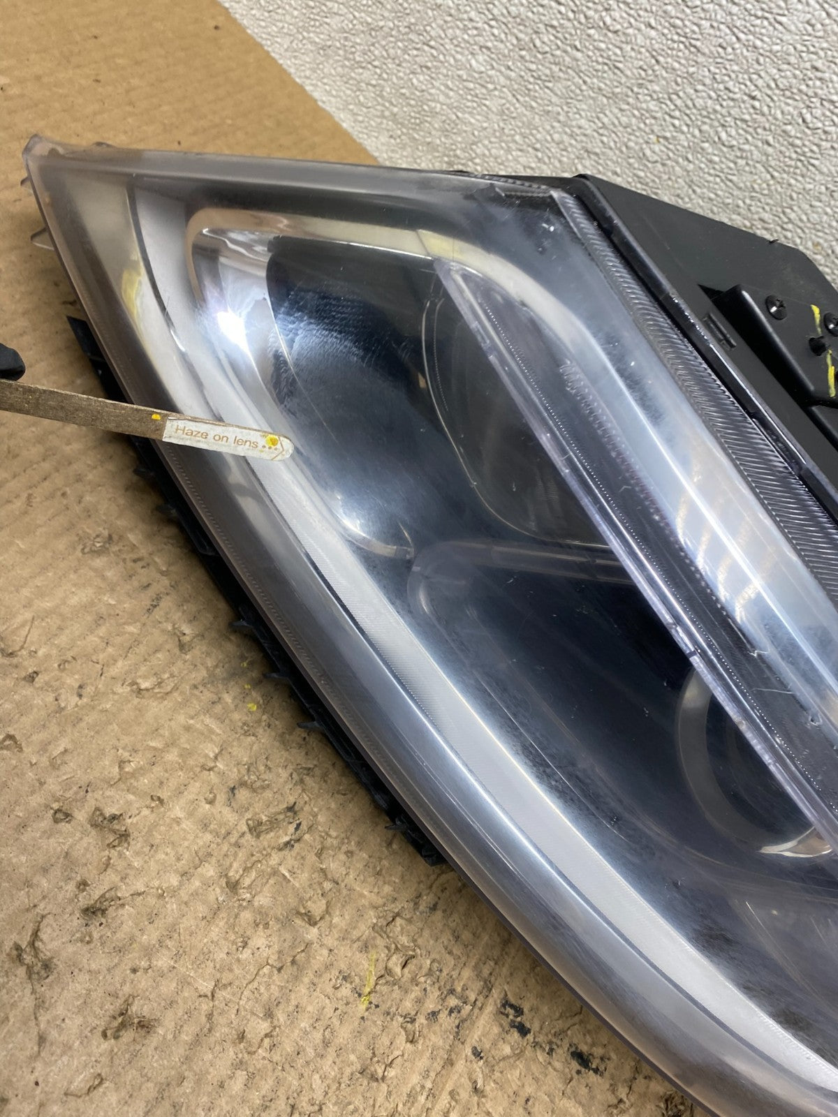 2014 to 2015 Kia Sorento Left Driver LH Side Headlight Halogen Oem W7755 DW4