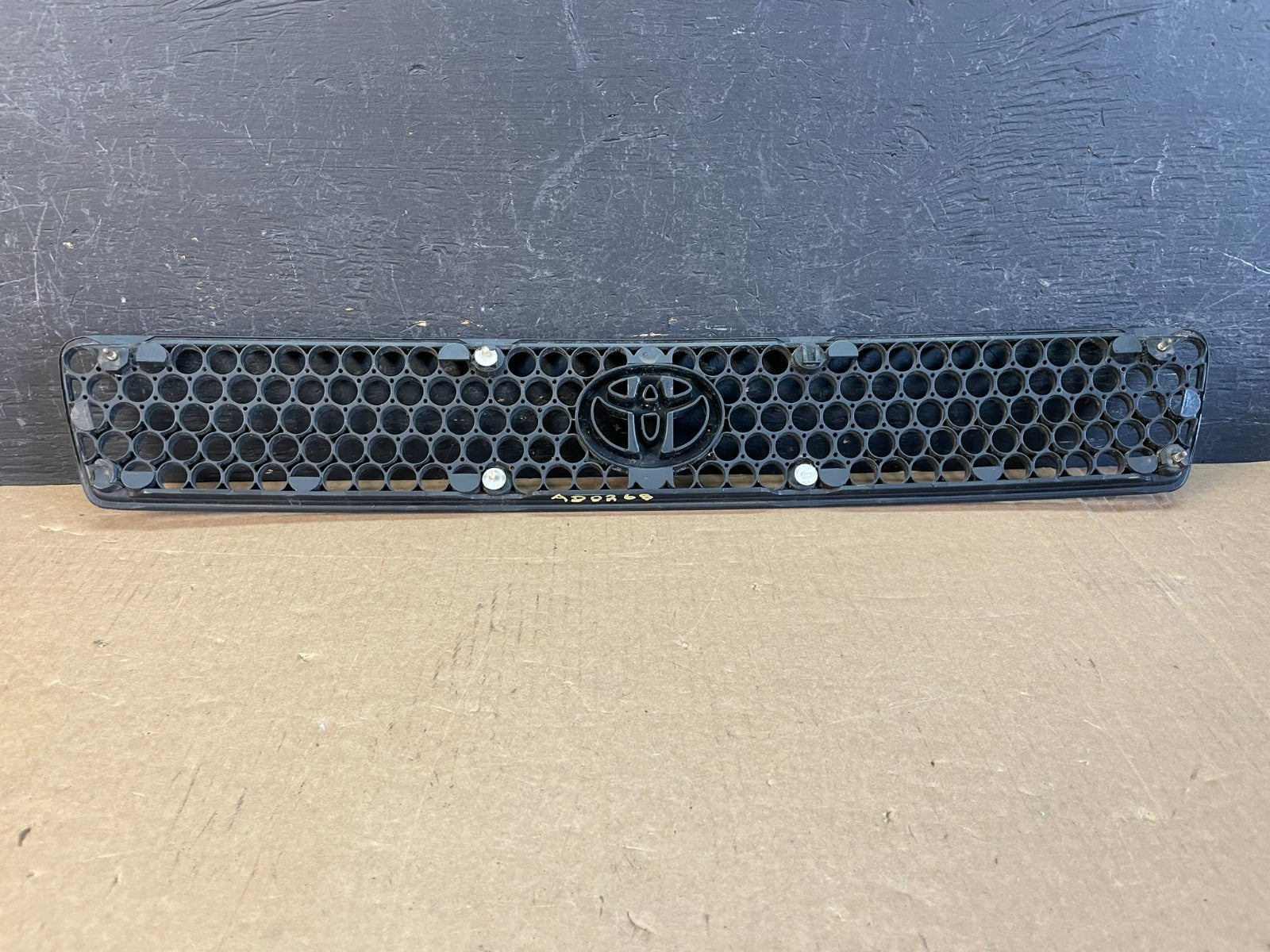 1996 1997 Toyota RAV4 Front Upper Grill Grille ad0268 DG3
