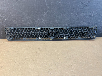 1996 1997 Toyota RAV4 Front Upper Grill Grille ad0268 DG3