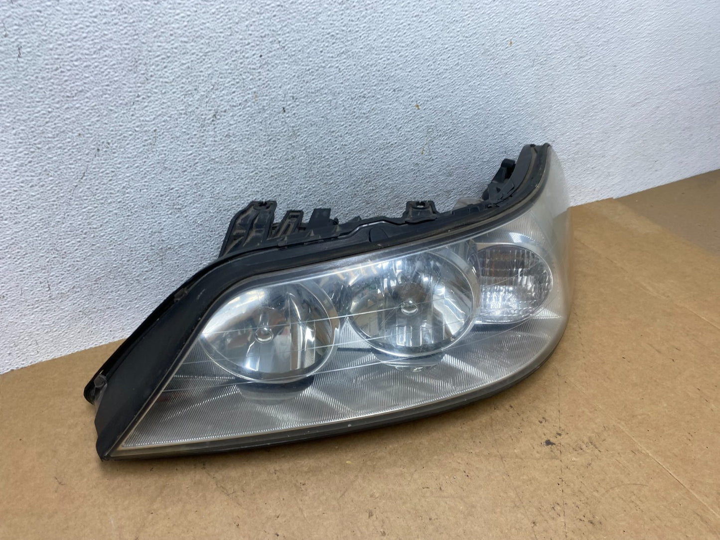2005 to 2011 Lincoln Town Car Left Driver LH Side Headlight TYC AE3159 DW2