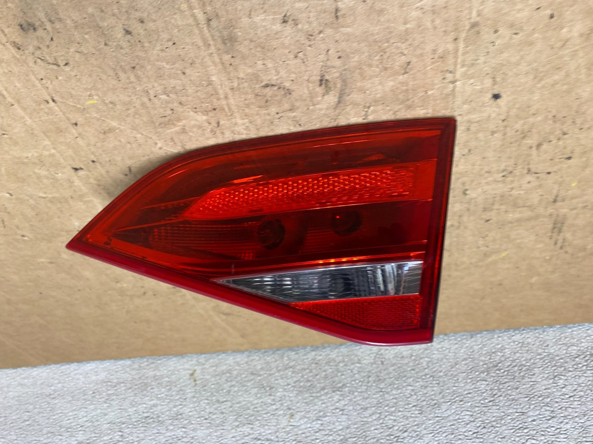 2009 to 2012 Audi A4 Sedan Right Passenger Rh Inner Tail Light T3151 DW0