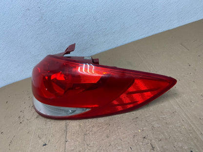2012 2013 2014 Hyundai Veloster Right Passenger RH Tail light AC7341 DW1