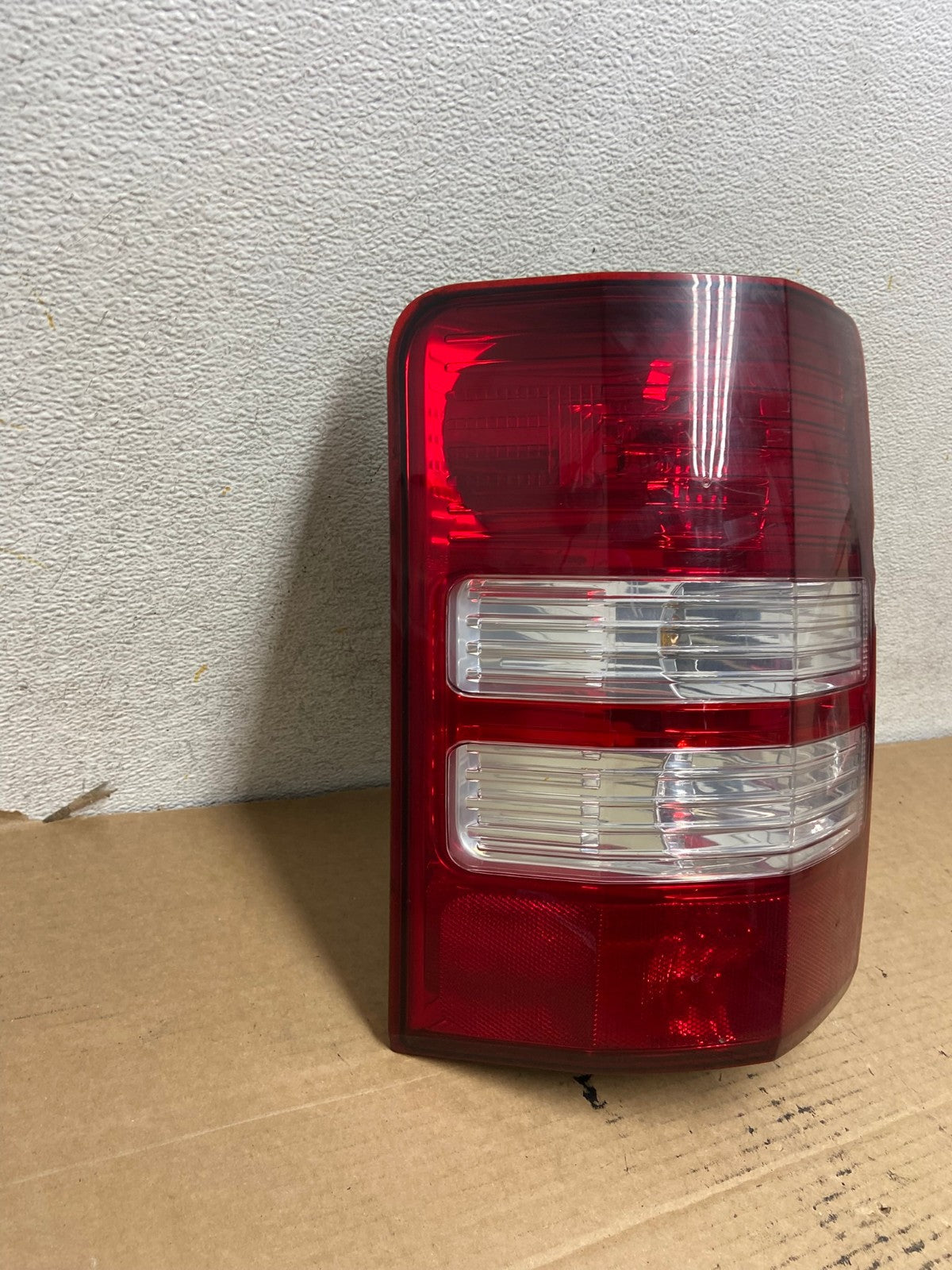 2008 to 2012 Jeep Liberty Left Driver Side Lh Tail Light AH4009 LK1