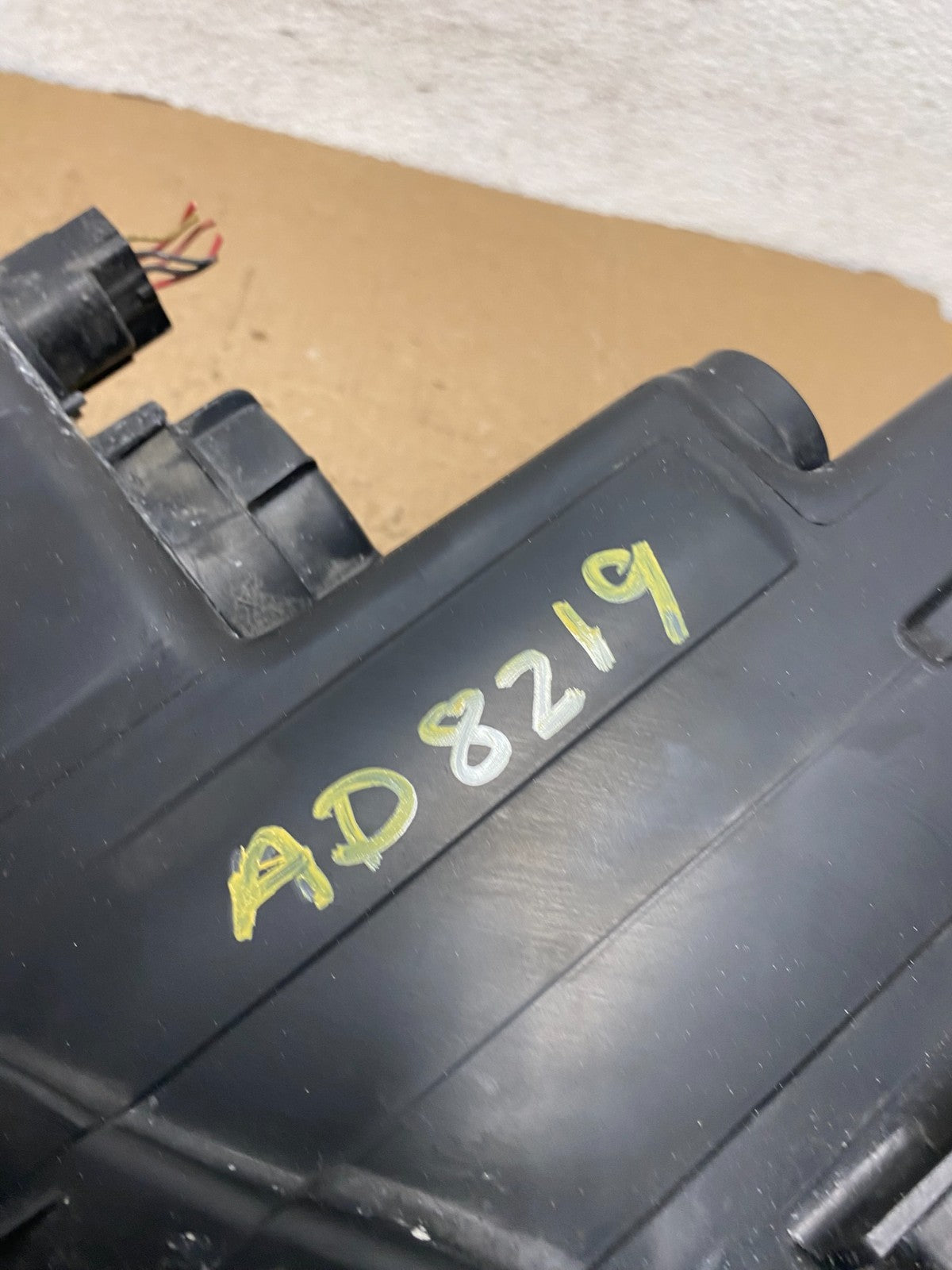 2011 - 2014 Hyundai Sonata Right Passenger Rh Side Headlight Halogen AD8219 DW9