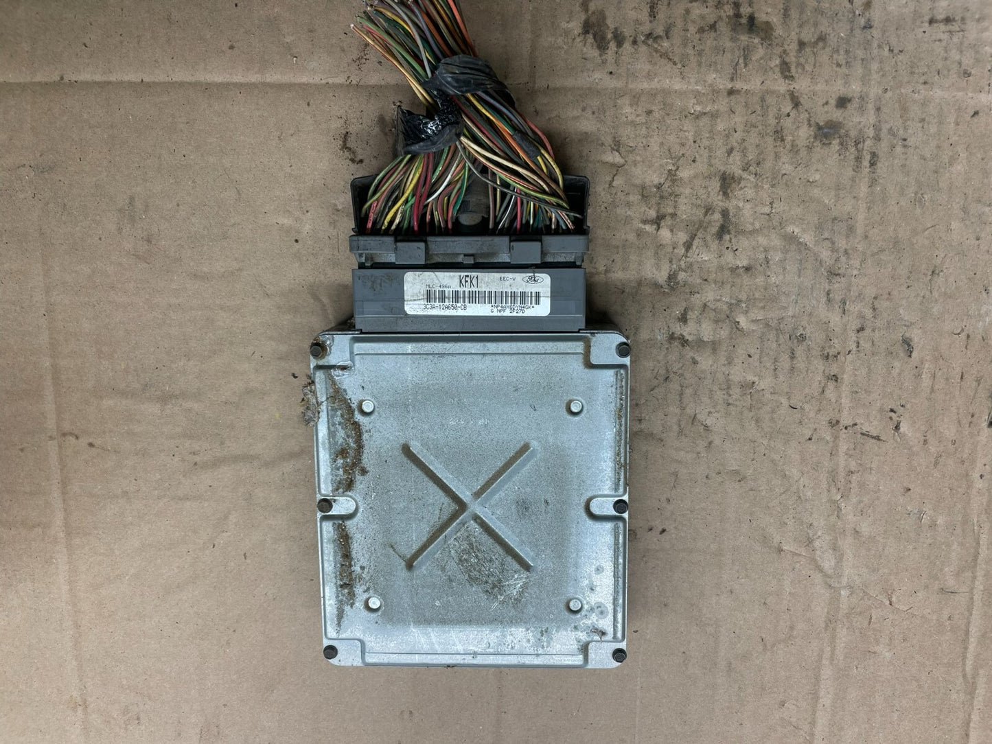 2003 Ford Van E350 E450 Engine Control Module 3C2A-12A650-CB O2029 DG1