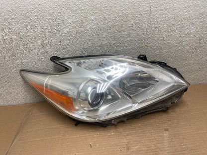 2010 - 2011 Toyota Prius Right Passenger Rh Halogen Headlight OEM AA8724 DW0