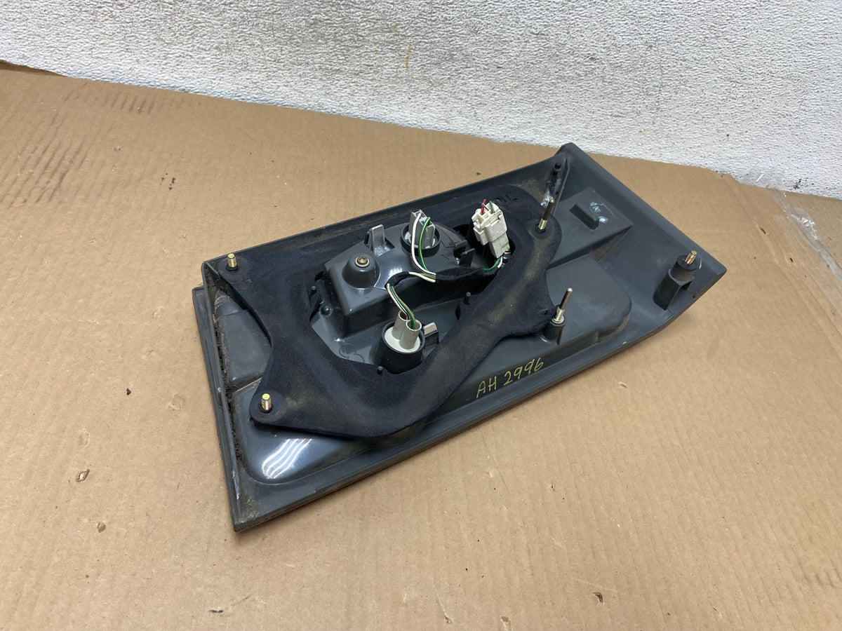 2000 2001 Lexus ES300 Inner Left Driver LH Side Tail Light AH2996 LK4