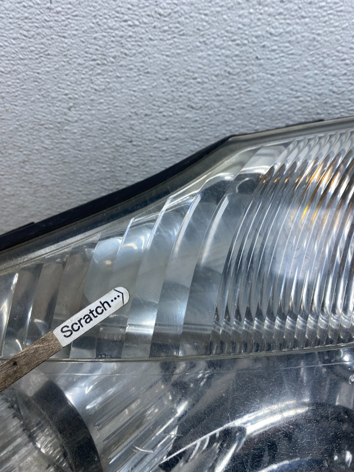 2004 to 2007 Nissan Armada Left Driver Lh Side Headlight Halogen M4620 DW3