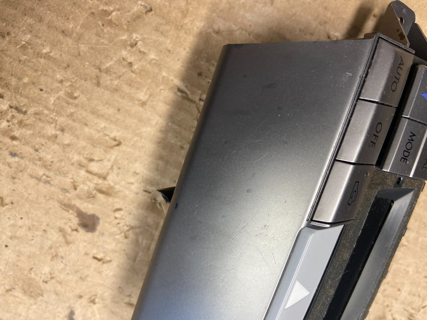 2010 - 2014 Subaru Outback Legacy A/C Heater Climate Control Unit AE4094 DG3