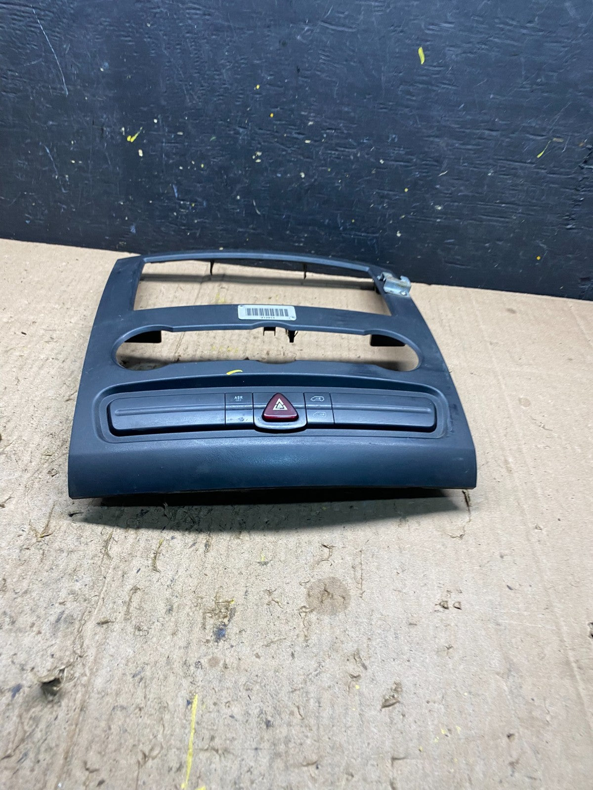 2007-2018 Mercedes Dodge Sprinter Center Console Radio Instrument Panel P1875 DG1