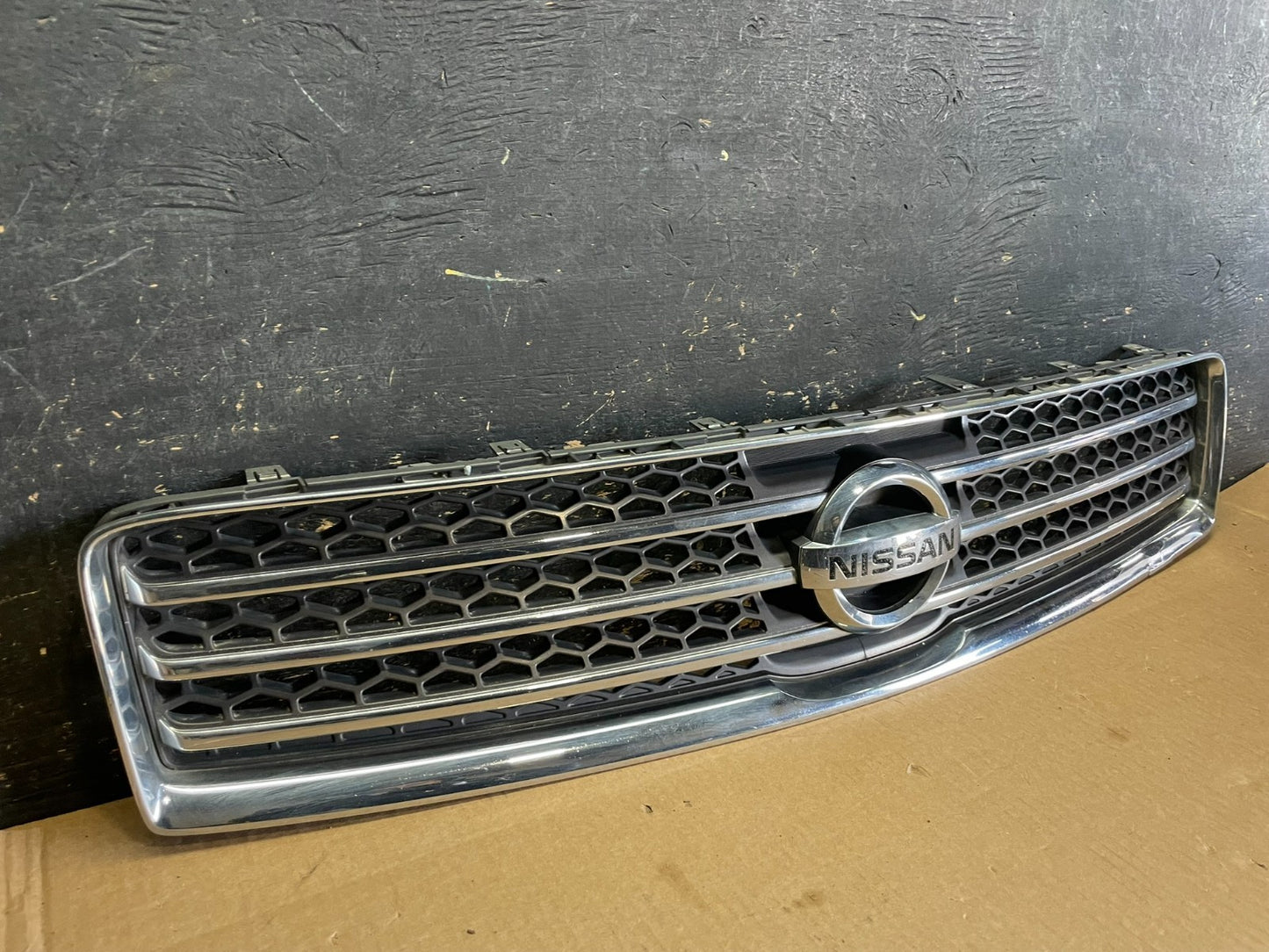 2009 to 2011 Nissan Maxima Front Upper Grill Grille Oem ab3023 DG1