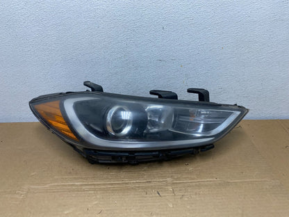 2017 - 2018 Hyundai Elantra Right Passenger RH Side Headlight AD3921 DW0