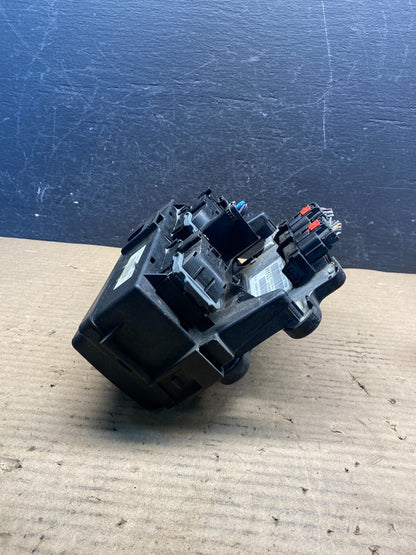 2006 Jeep Grand Cherokee Integrated Power Fuse Box 04692085ab ae0181 DG3