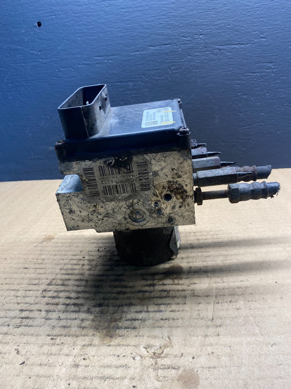 2011 - 2014 Ford E250 E350 Van  ABS Anti Lock Brake Pump Module Oem AB7143 DG4