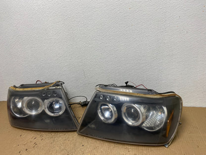 1999 to 2004 Jeep Grand Cherokee Left+Right Set Black LED Headlights AC0153 DG2