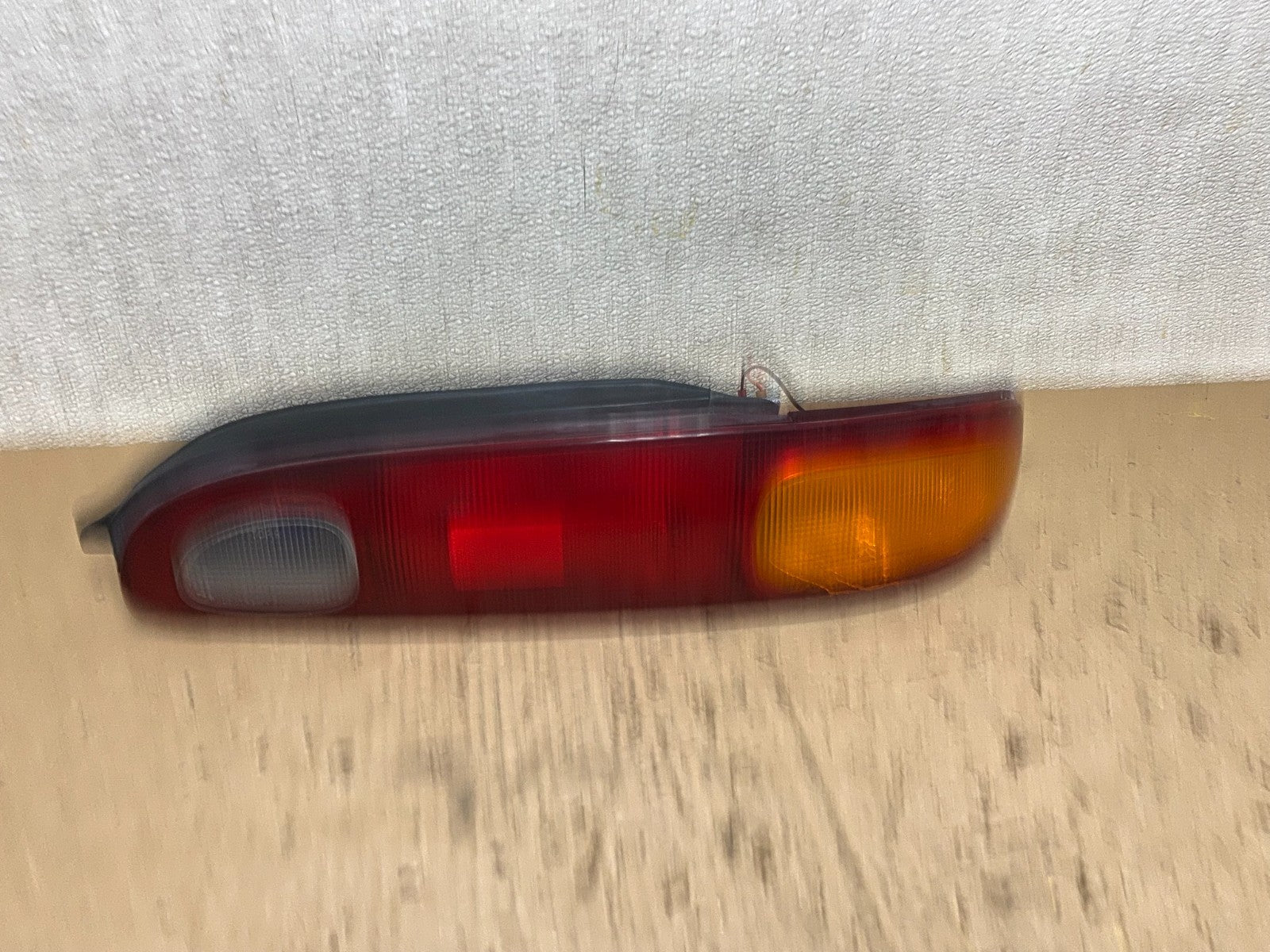 1993 - 1997 Mazda MX-6  Right Passenger Rh Side Tail Light Oem w7510 DG0