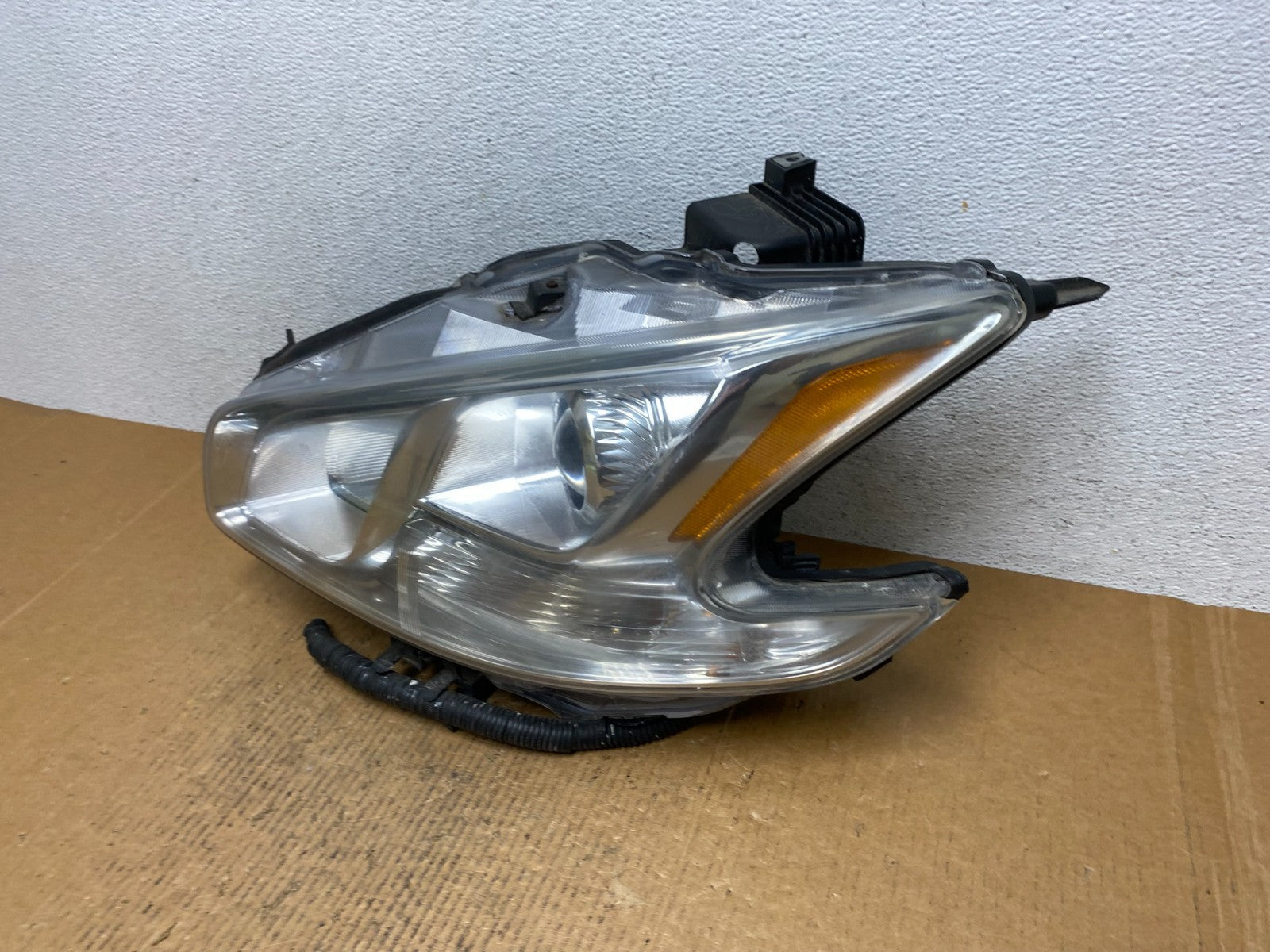 Halogen 2009 to 2014 Nissan Maxima Left Driver LH Side Headlight AE0599 DW1