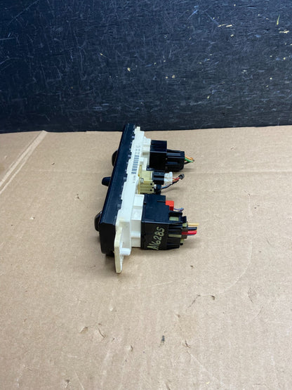 1999 to 2003 Ford Expedition F150 A/C Climate Control AI6285 DW2