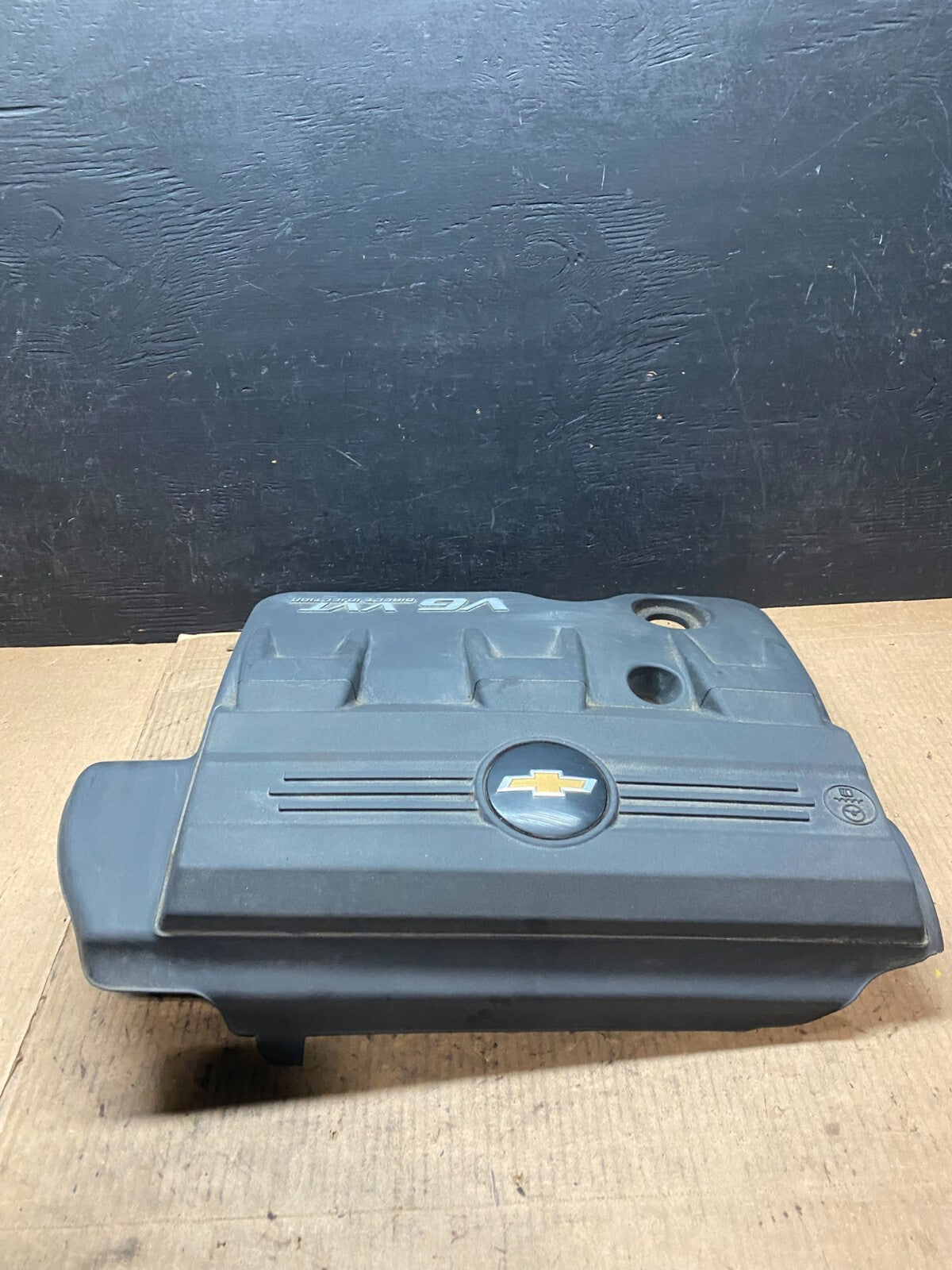 2010 to 2012 Chevrolet Equinox V6 VVT Plastic Engine Cover Shield G2889 DG10